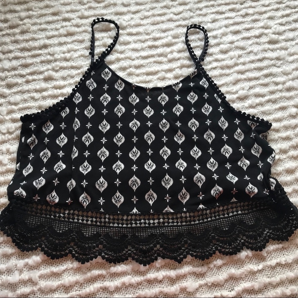 Mason + Mackenzie Crop Top with Lace Trim XL